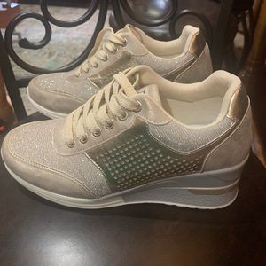 Women high heel wedge sneaker Size 7